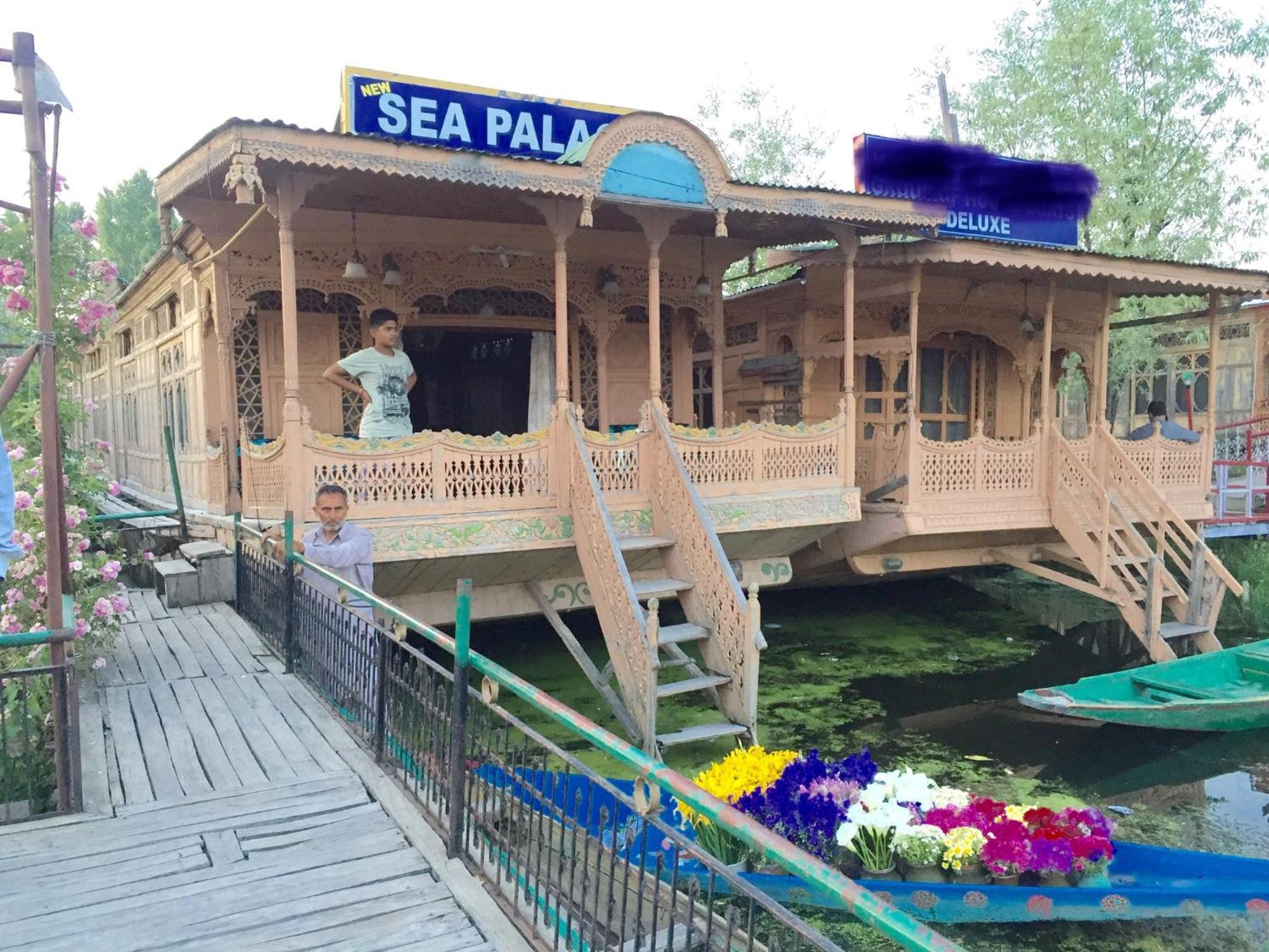 New Sea Palace Houseboats Srīnagar Esterno foto