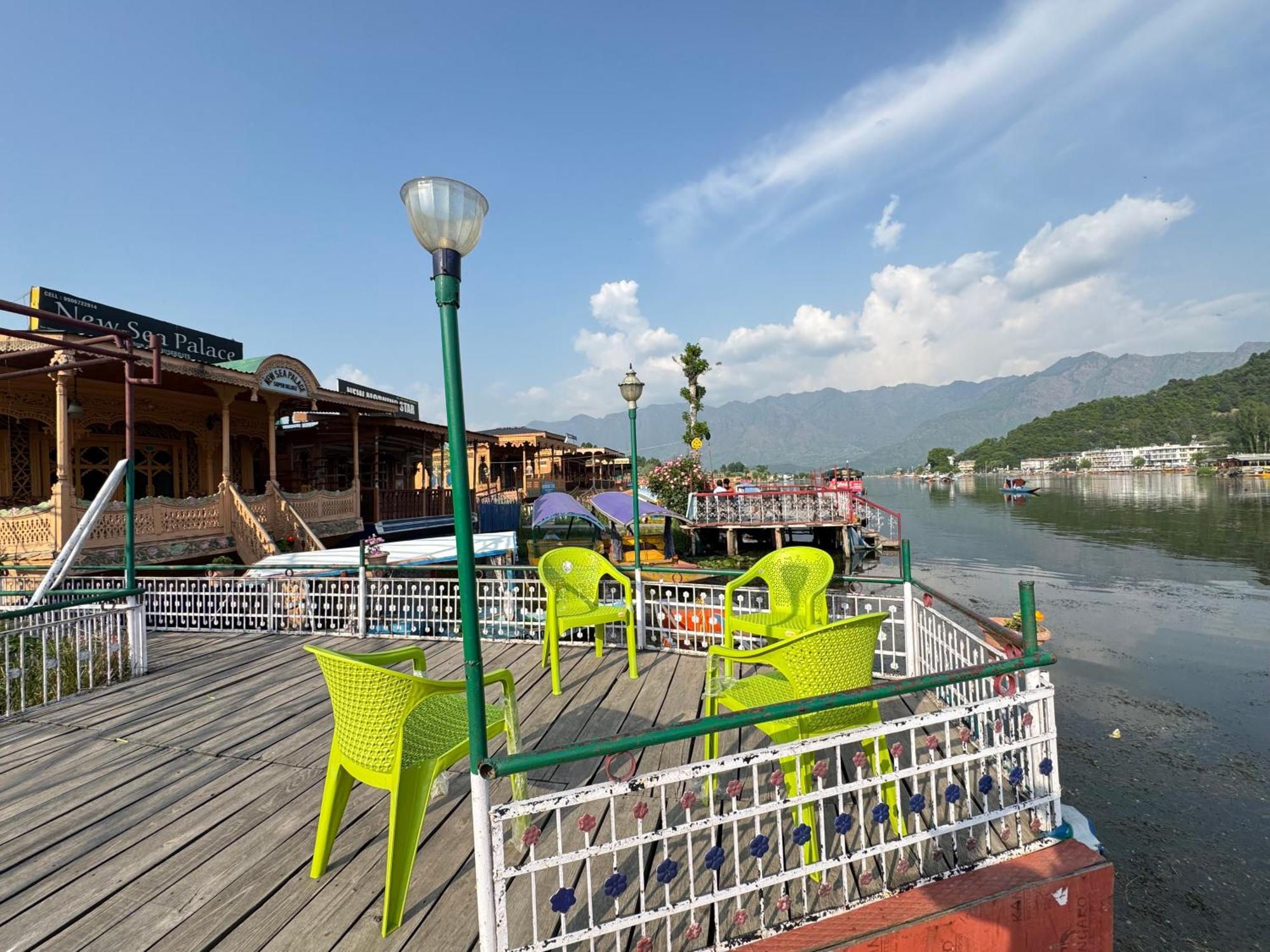 New Sea Palace Houseboats Srīnagar Esterno foto