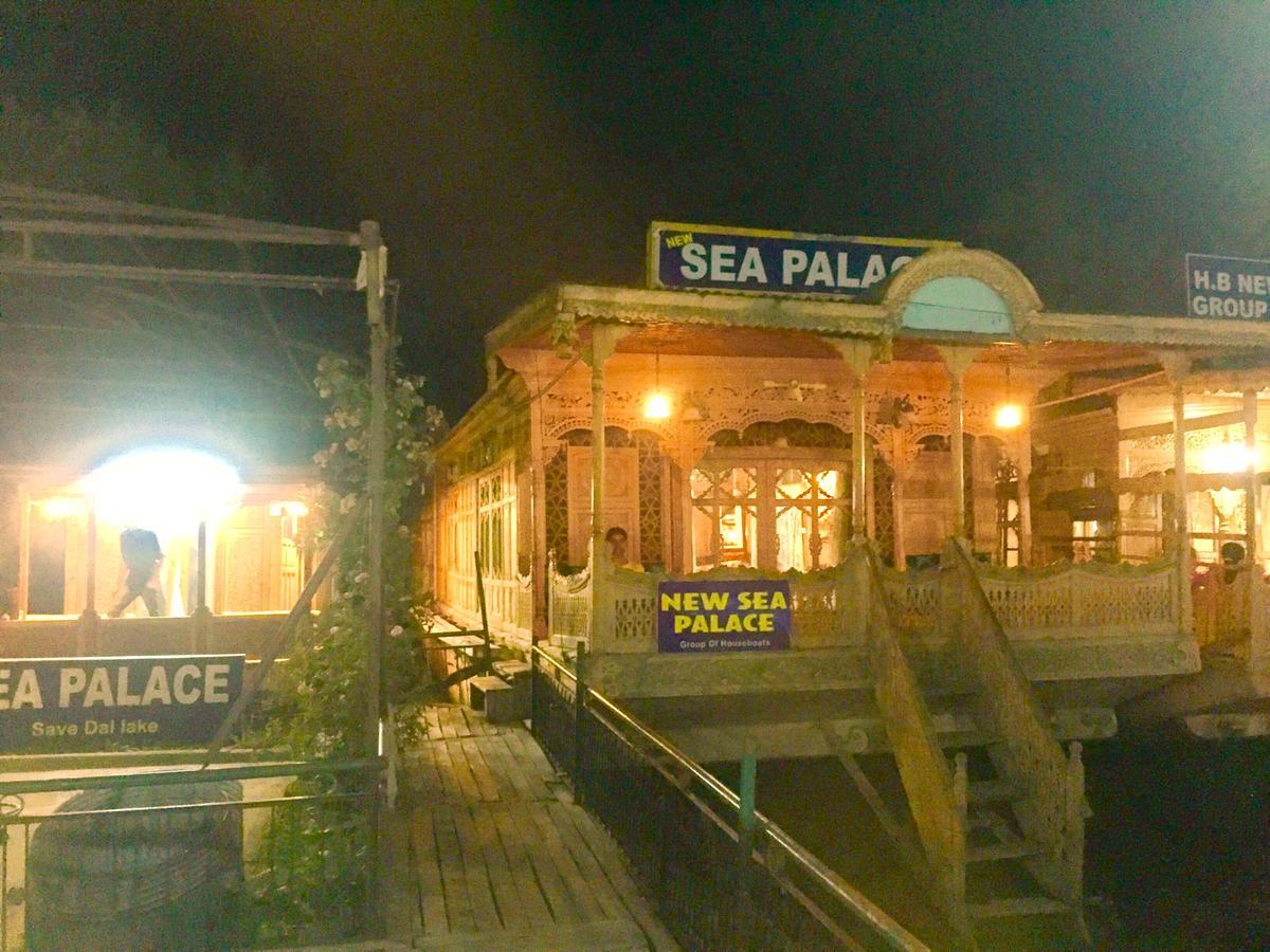 New Sea Palace Houseboats Srīnagar Esterno foto