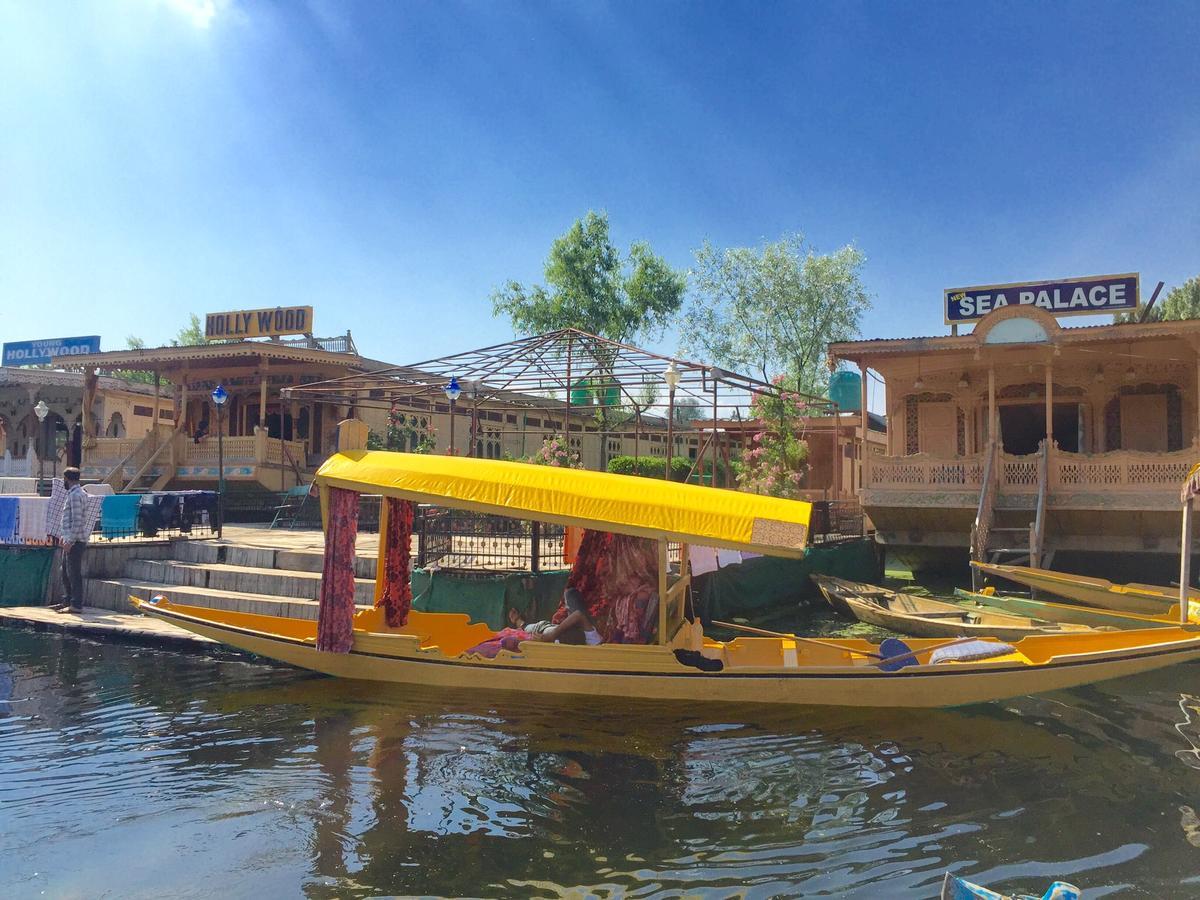 New Sea Palace Houseboats Srīnagar Esterno foto